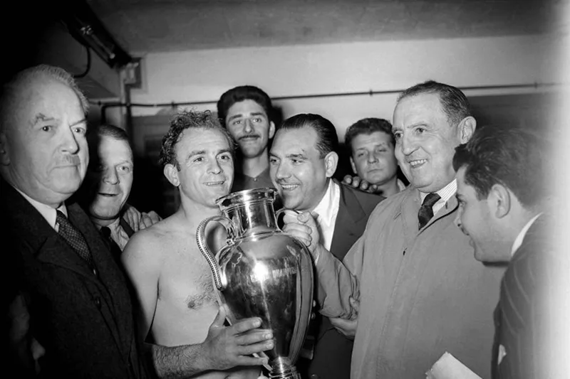 real madrid la cau lac bo bong da cua nuoc nao