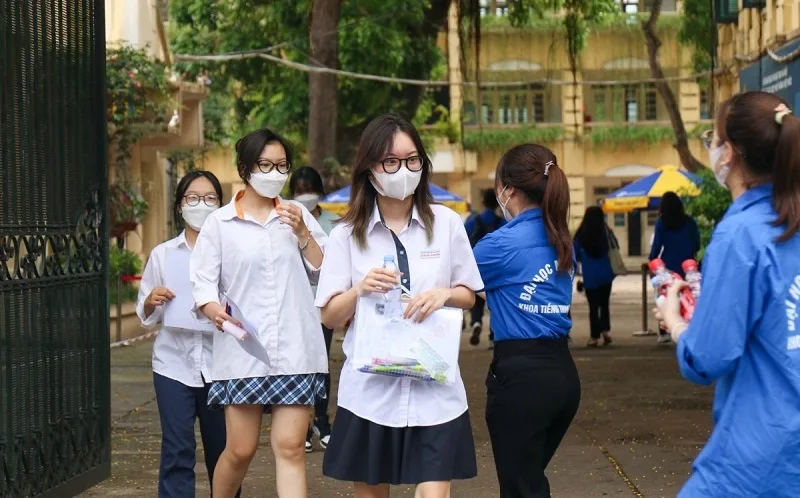 top 10 truong thpt tot nhat ha noi dinh huong tuong lai cho con
