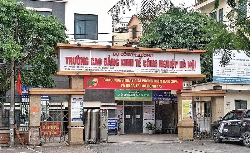 top truong cao dang tot nhat ha noi 2026 xet tuyen hoc ba cam ket viec lam
