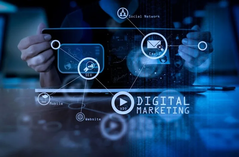 Digital Marketing và Sáng tạo nội dung là ngành học dễ xin việc cho những người trẻ năng động.
